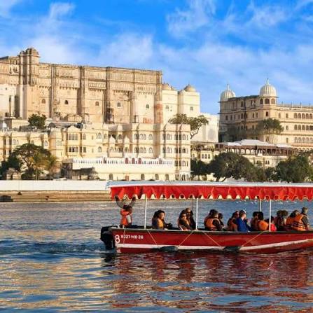 Udaipur Private City Tour with Boat Ride & City Palace